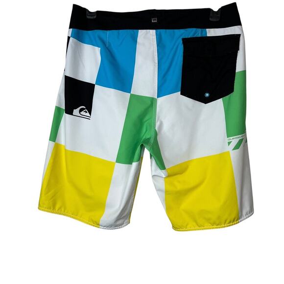 QUIKSILVER 11"  Boardshorts in White, Yellow, Blue, Men's 36" Waist - Picture 6 of 12